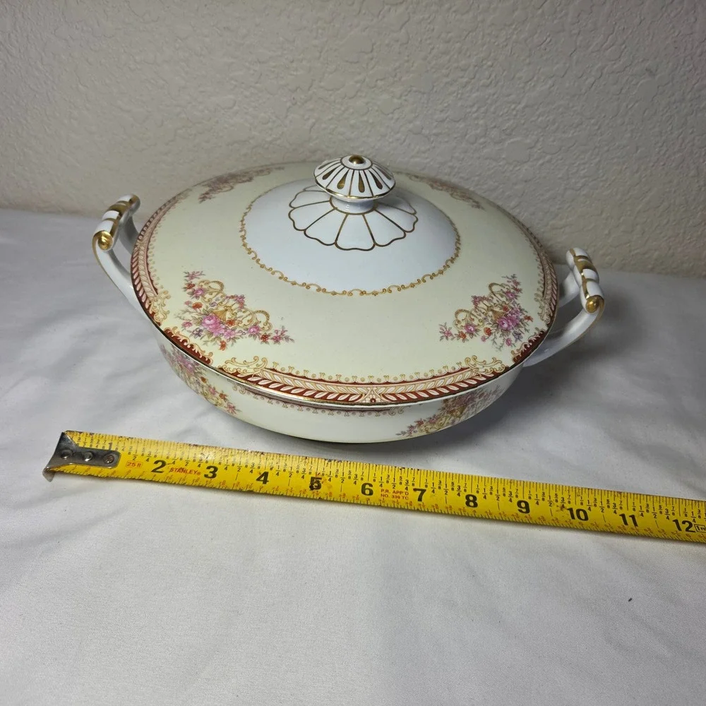 Noritake Japan Floral Porcelain Covered Round Vegetable Tureen Gold Trim Cream